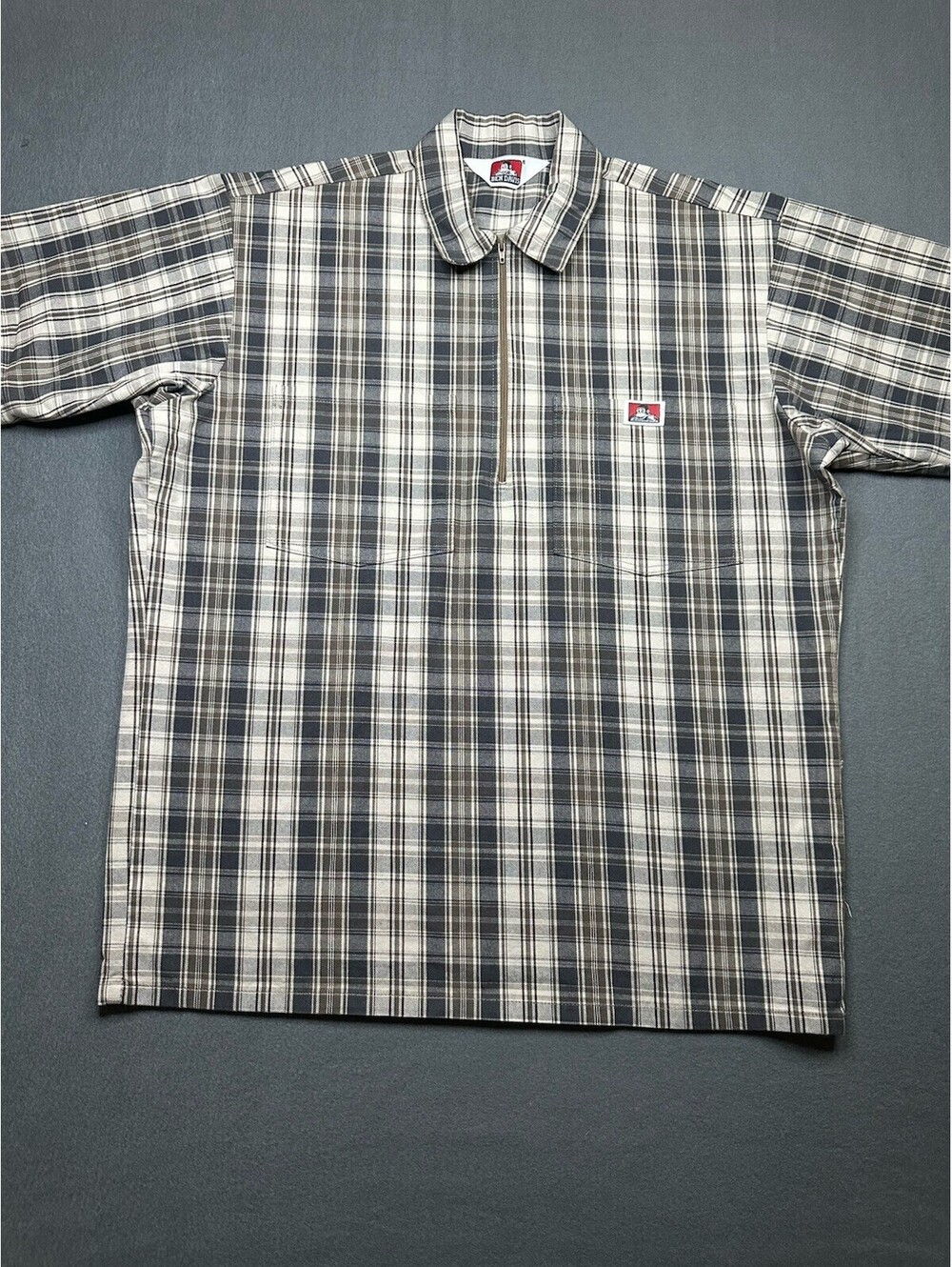 Ben Davis Men's M Plaid Short Sleeve half zip Shirt Gray Beige Logo